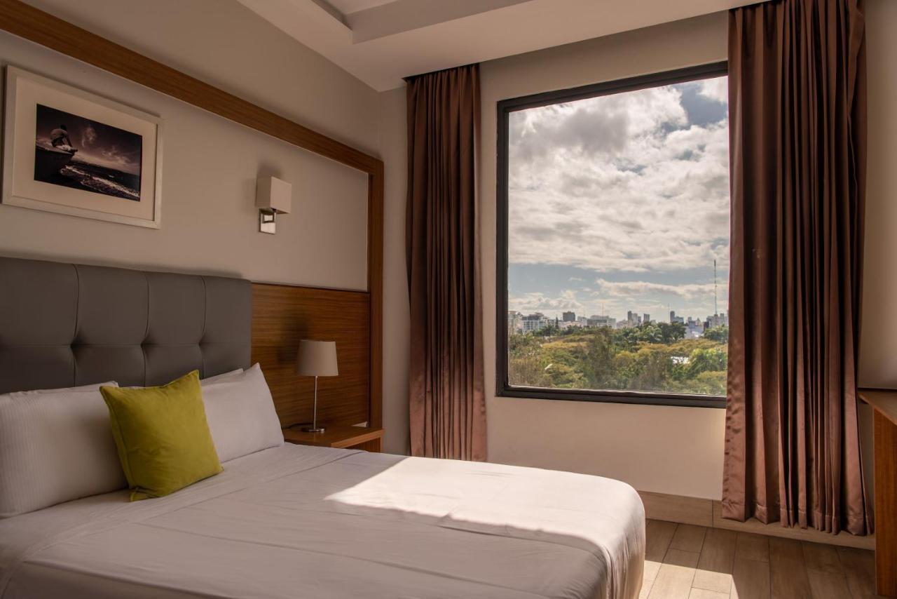Weston Suites Hotel Santo Domingo Bagian luar foto