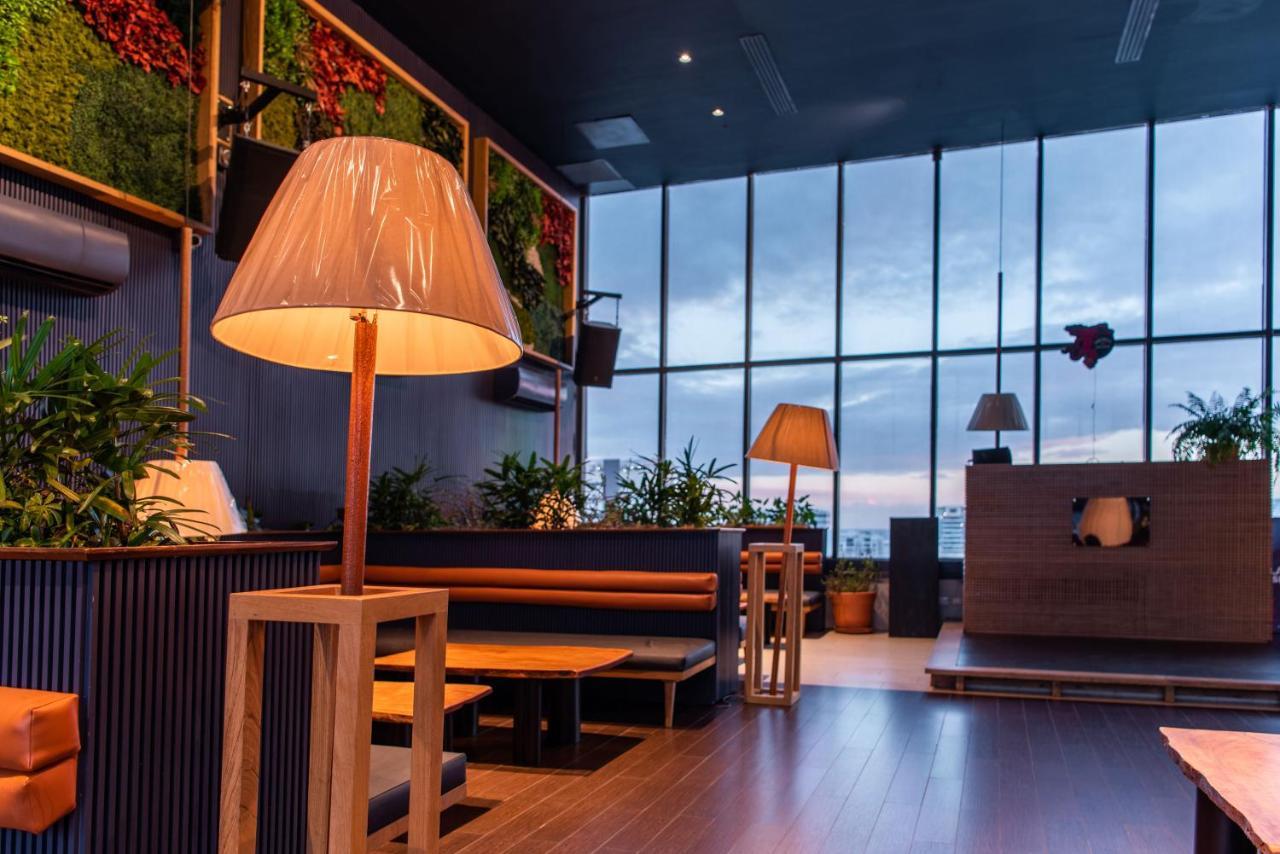 Weston Suites Hotel Santo Domingo Bagian luar foto
