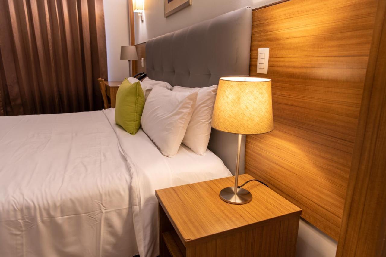 Weston Suites Hotel Santo Domingo Bagian luar foto