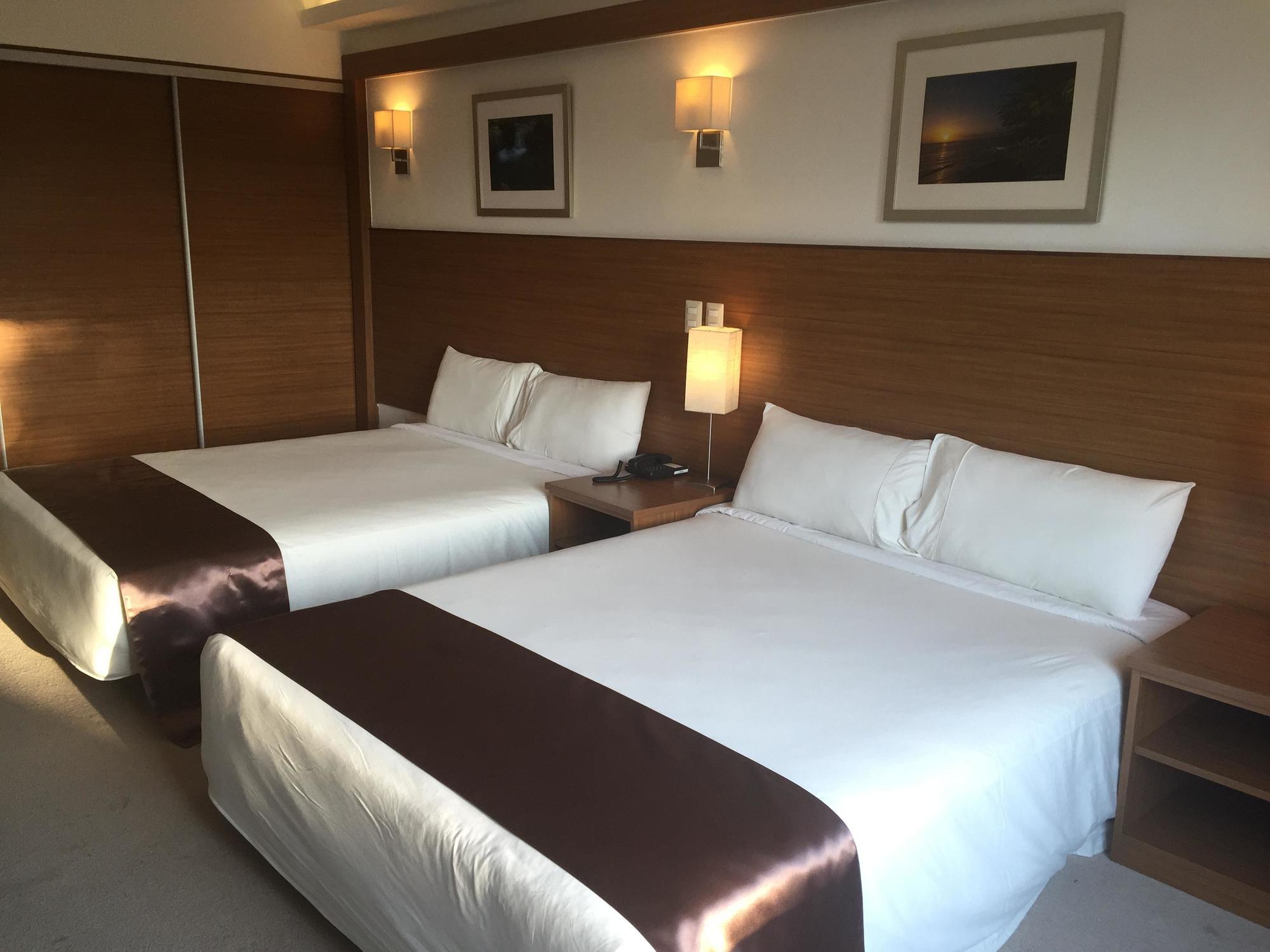 Weston Suites Hotel Santo Domingo Bagian luar foto
