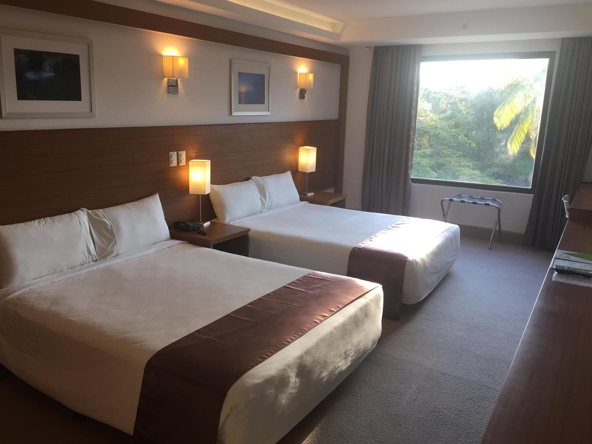Weston Suites Hotel Santo Domingo Bagian luar foto