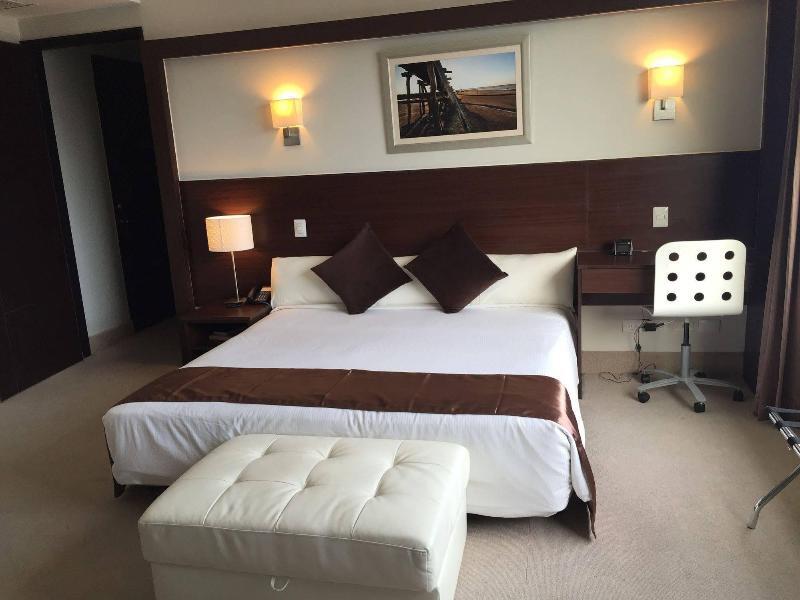 Weston Suites Hotel Santo Domingo Bagian luar foto