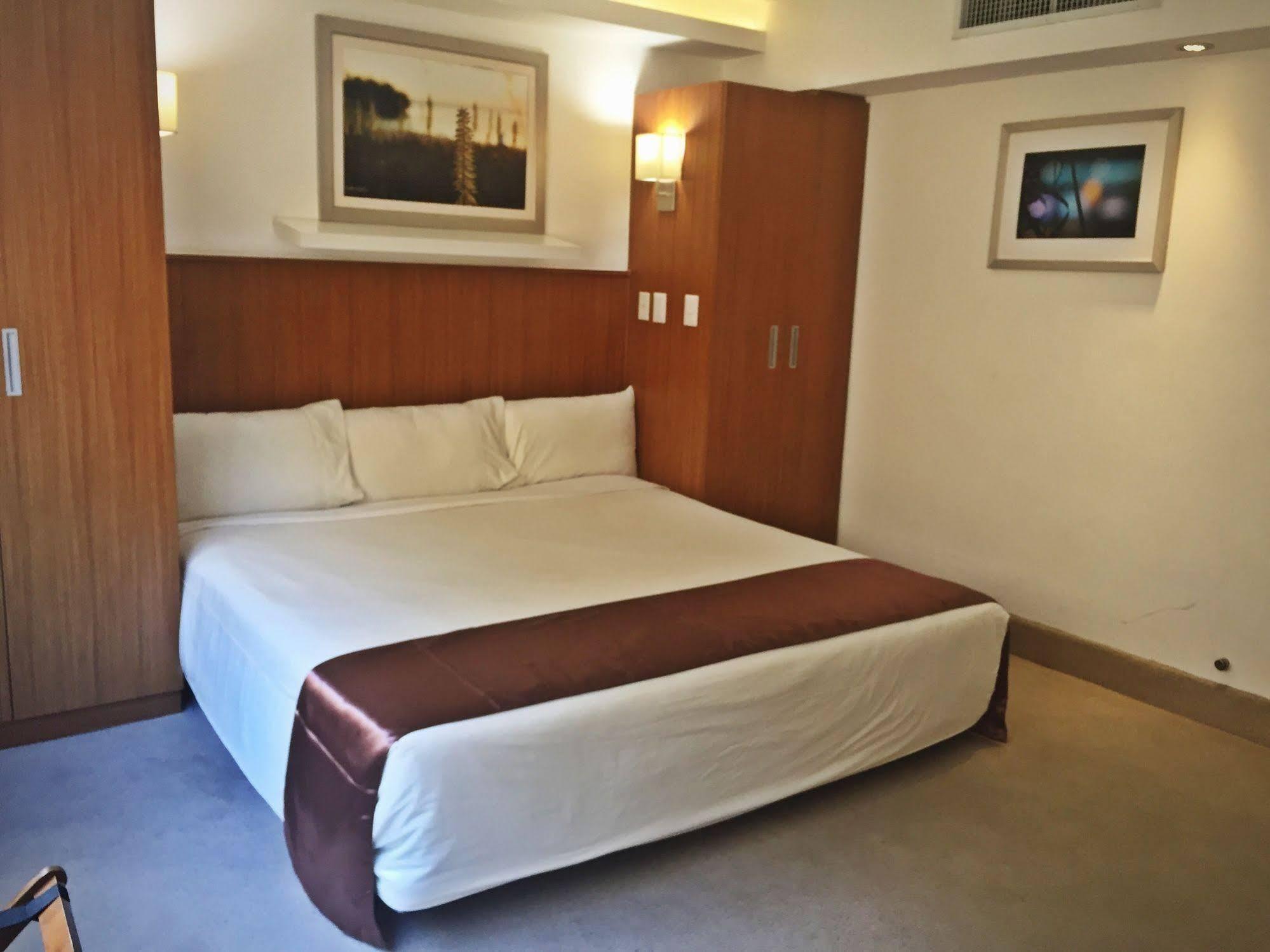 Weston Suites Hotel Santo Domingo Bagian luar foto
